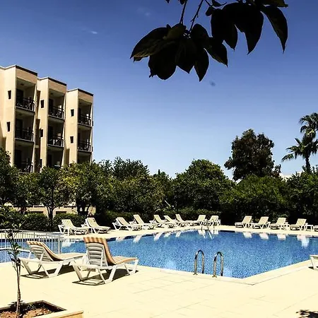 Hotel Korient Mira 3*